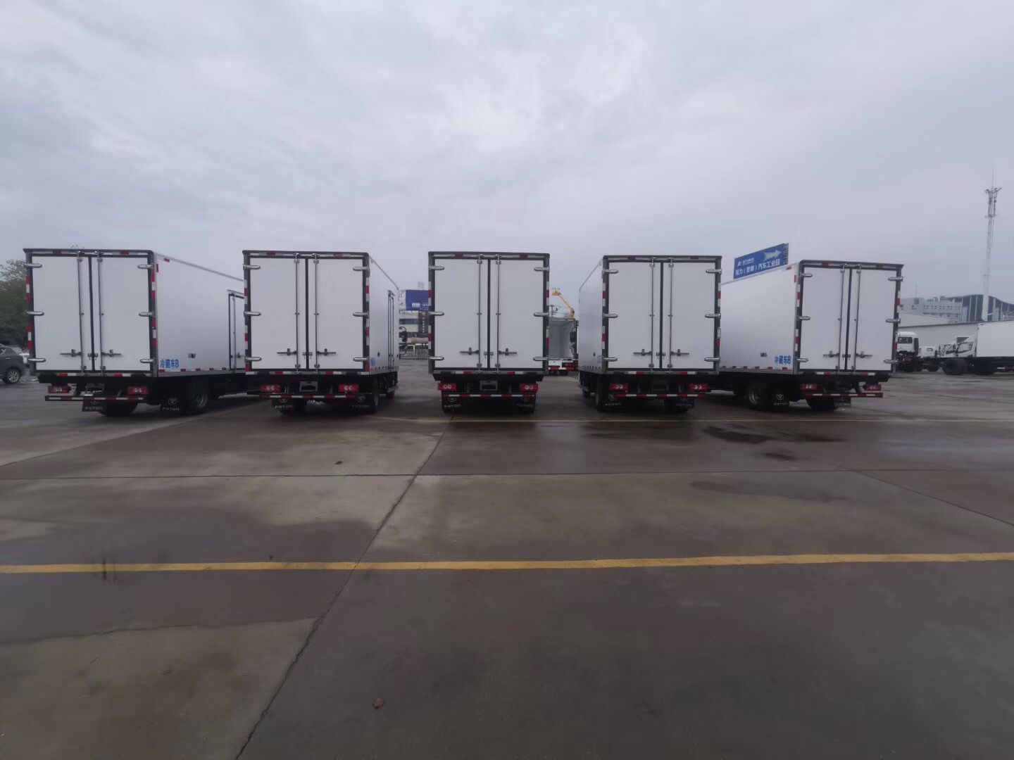 國(guó)六 福田奧鈴速運(yùn)BJ5048XLC-F3冷藏車18立方